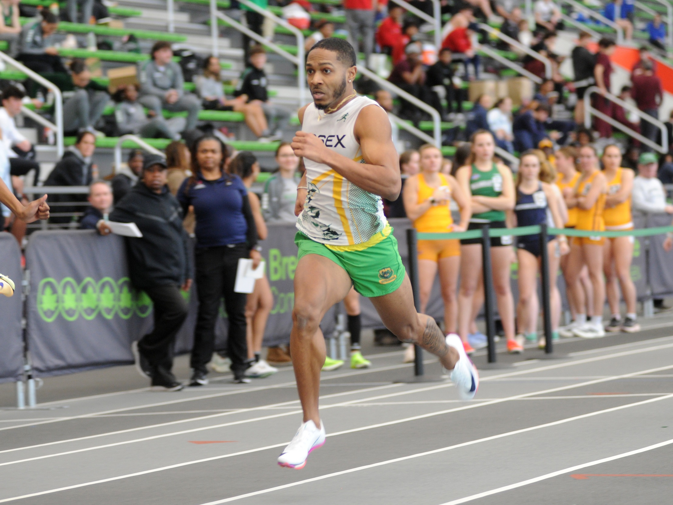 Weekes Leads Essex Men Forward at Fast Track National Invite